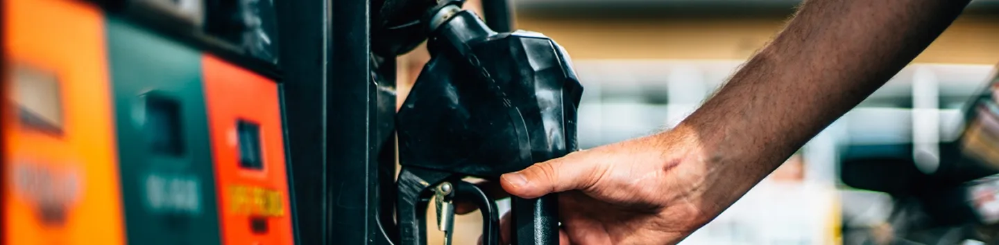 How to Open a Gas Station in Illinois